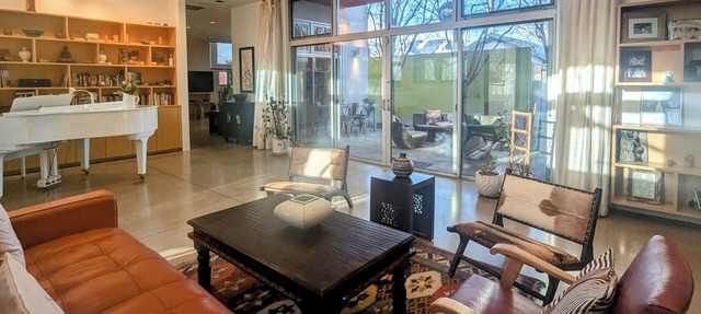 Architecture Award Winner! Exclusive Rooftop Hot tub near Old Town & Downtown