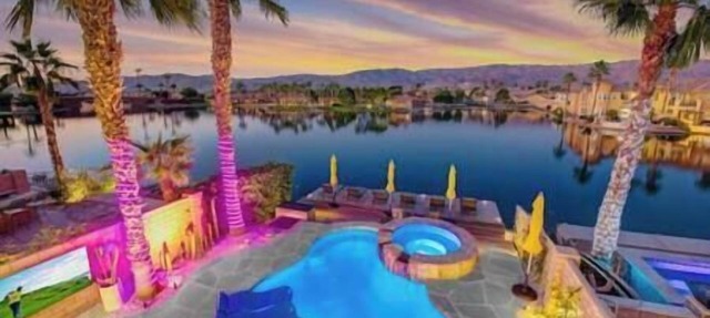 Art Deco lakefront retreat