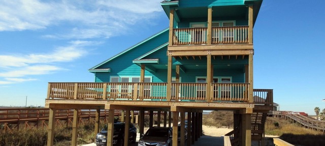"As Good As It Gets" Beautiful Beach Front House!
