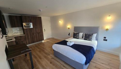 Ash Tree Hotel