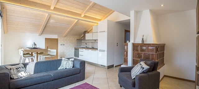 Attic Cherry Cavalese