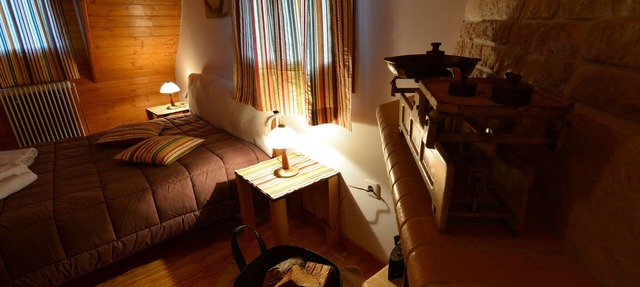 Attic room (maximum capacity 2 adults)
