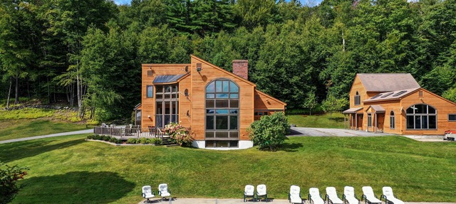 August available! 100 Acres Estate 10BRs, Hot Tub, Swimming pool, Game House!