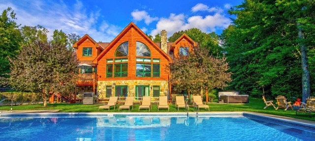 August available! 7000 Sq.ft. Luxury Log Estate 10BR, Game House, Swimming pool!