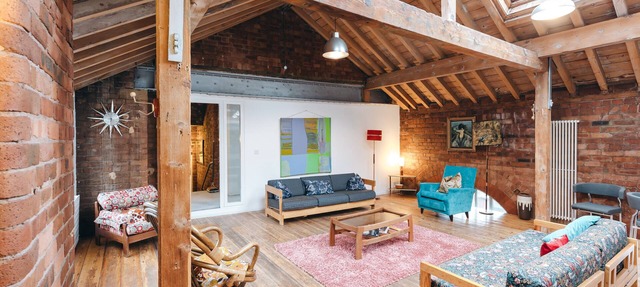 Authentic Loft Apartment/Penthouse