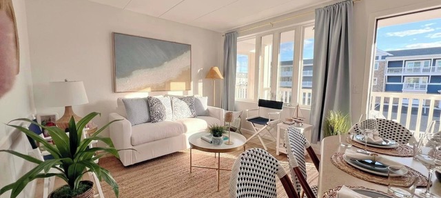 Avalon Beach Condo