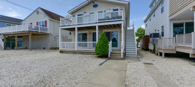 Avalon Vacation Rental w/Porch & Grill!