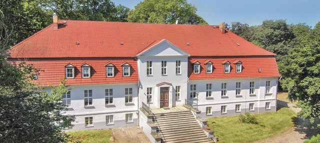 Awesome home in Gross Markow with sauna