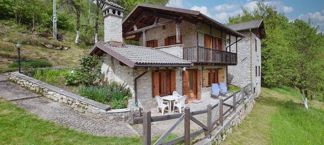 Awesome home in Sovramonte with WiFi
