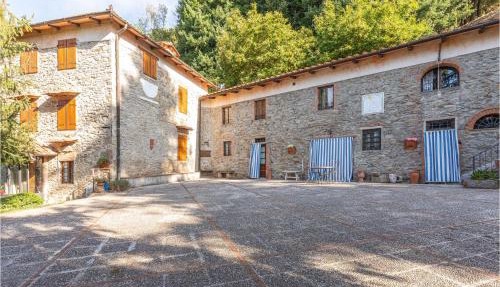 Awesome Home In Villa Di Piteccio