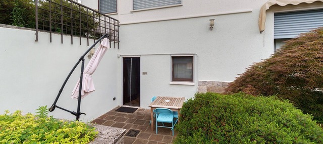 Azalea apartment: peaceful retreat with mountain views