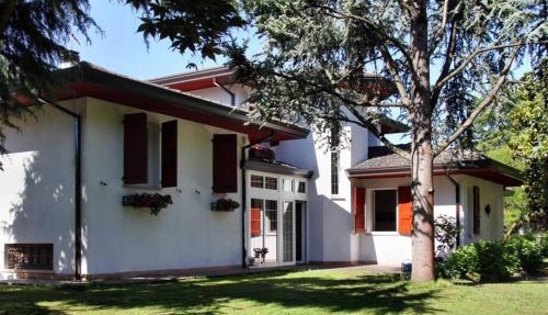 B&B Vanessa House