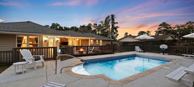 Backyard Oasis - Private Pool, gazebo, patio