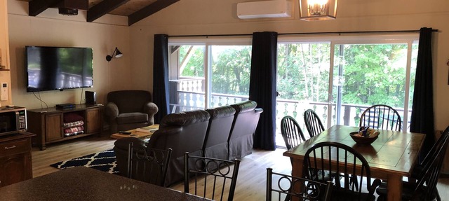 Bartlett Condo close to Storyland and Jackson