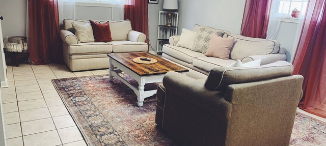 Basement Apartment on the Loop