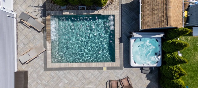 Bayside Heated Salt Water Pool & Hot Tub Oasis