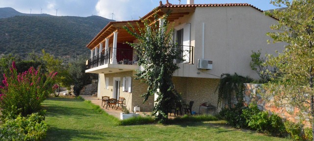 Beach Front Villa in Euboea with Superb View
