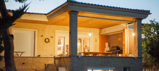 Beach front villa for 6