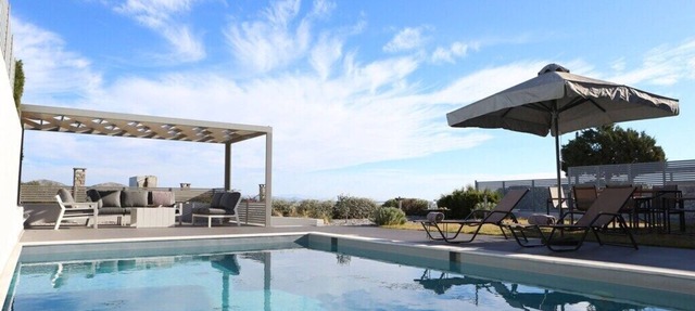 Beach front villa with private sea water pool & amazing sea view to Saronic golf