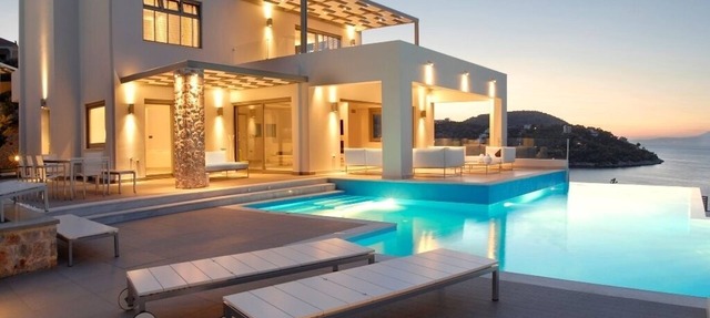 Beach Front Villa With Large Private Sea Water pool & Amazing Sea View!