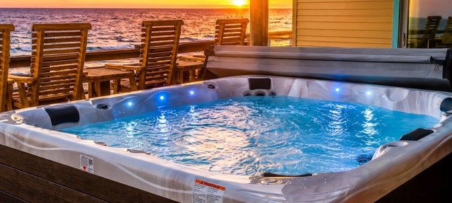 Beachfront 4br, Hot Tub, Multiple Deck, Sleeps 16