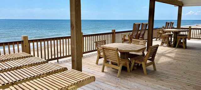 BEACHFRONT-HOTTUB- 5br-4ba, amazing deck, grill & chill, hoops, kids’ loft, pets