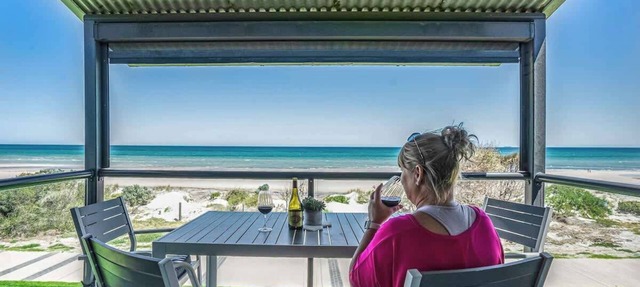 Beachfront ocean-view apartment with balcony
