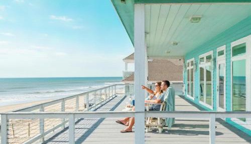 Beachfront Panoramic Gulf Views Close to Seawall