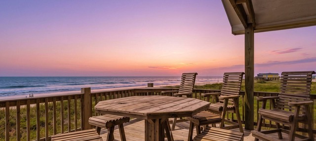 Beachfront | Pool | Ocean Views, Loft & Bar