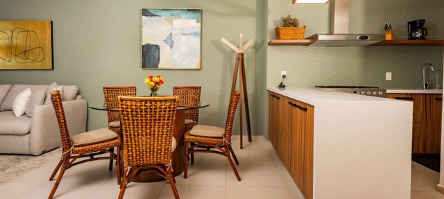 BEACHFRONT w/Huge pool & private terrace l BBQ I Fast WiFi 2Br