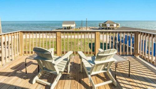 Beachpointe - Right by Beach, Sea & Sand Views For Miles!