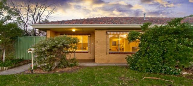 Beachside and 15mins to city. Perfect for LIV Golf, 4 mins away. Pet Friendly!