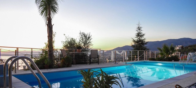 Beachside Bliss - Luxury Sanctuary & Private Pool