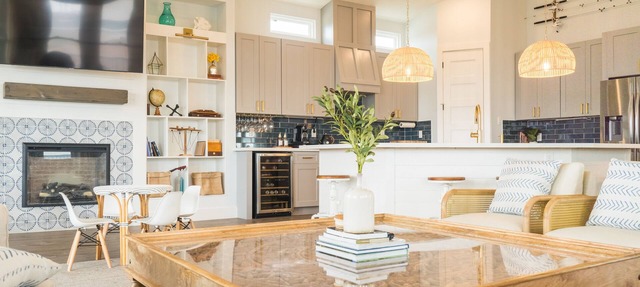 Beachside, Luxury, Pool, Mini Golf, Arcades, EV, Bay and Ocean Views