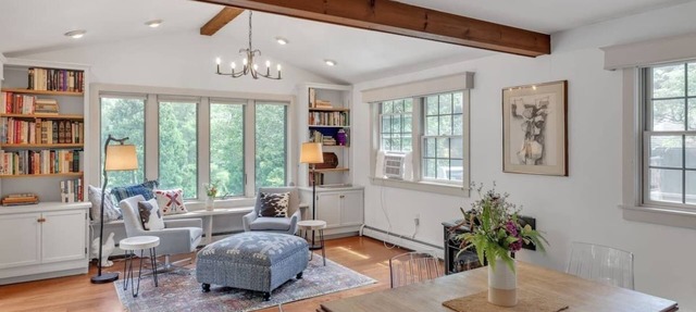 Bear Pass - Mountain View 4 Bedroom Home by RedAwning