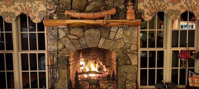 Bearcamp Riverfront Dream Hot Tub Storybook Setting #BearcampBungalow