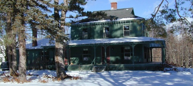 Beautiful 1 BDRM Overlooking Bread Loaf Campus
