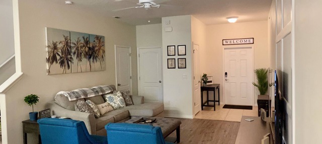 ★Beautiful 3BR 2.5 bath home near Disney★