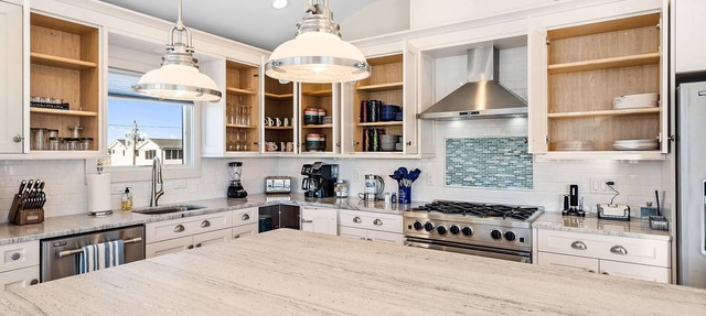 Beautiful 5 Bedroom beach block with swimming pool, decks, indoor/outdoor living