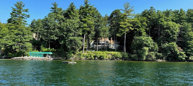Beautiful 6-bed/5-bath home on Wolfeboro Neck w/beach, SW views, AC & Wolfeboro