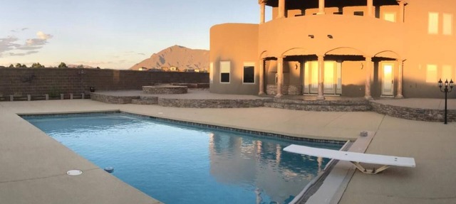 Beautiful Custom Tuscan 3,000 Sq/ft Home W/Pool