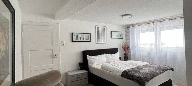Beautiful double room with smart TV