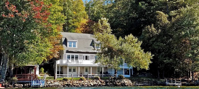 Beautiful lakefront home with breathtaking sunset views