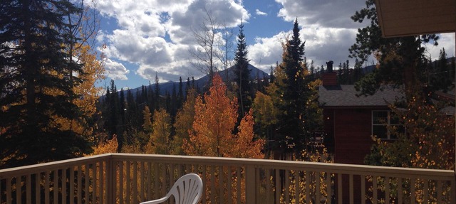 Beautiful Mountain views, 5 ski areas, Nat'l forest hiking, biking, lakes.