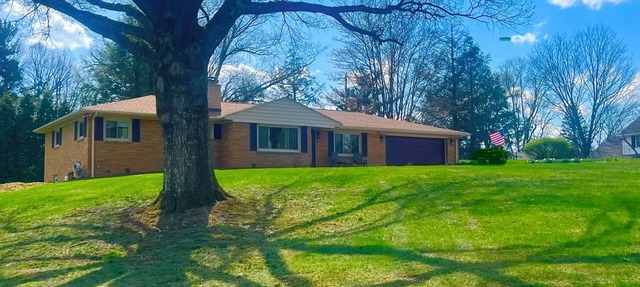 Beautiful park-like setting 2 BR sleeps 8