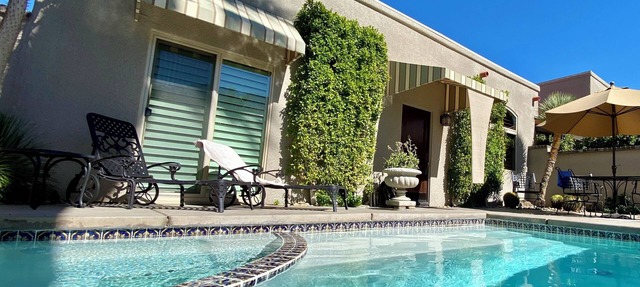 Beautiful & Romantic Downtown Private Pool & Spa. Amazing Westerly facing views