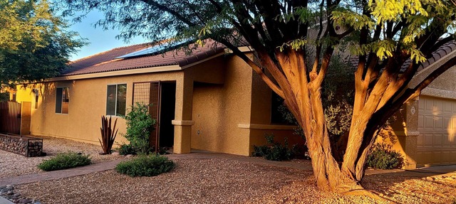 Beautiful Rustic 2 BDR Home in SE Tucson/Corona De Tucson