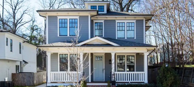 Beautiful Spacious Downtown Home Sleeps Up to 20