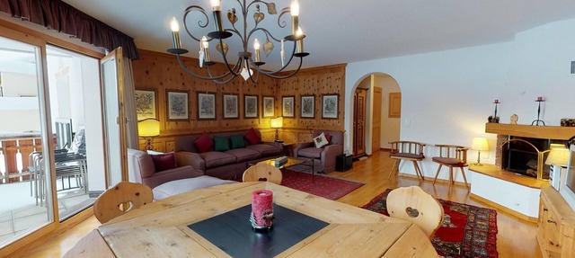 Beautiful three-room apartment on the first floor with approx.
