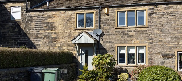 Beautiful Two Bedroom Cottage with Amazing Views